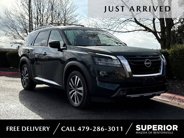2023 Nissan Pathfinder Platinum 4WD photo