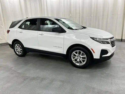 2022 Chevrolet Equinox LS FWD photo