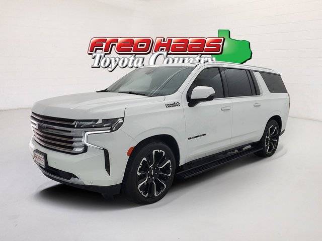 2023 Chevrolet Suburban High Country 4WD photo