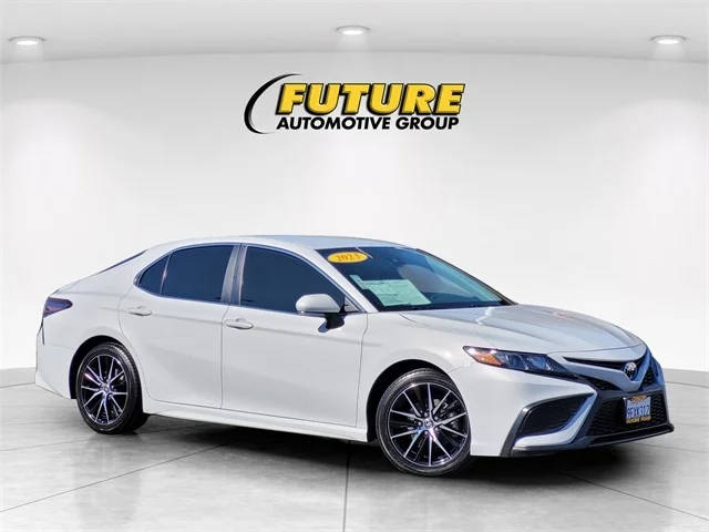 2023 Toyota Camry SE FWD photo