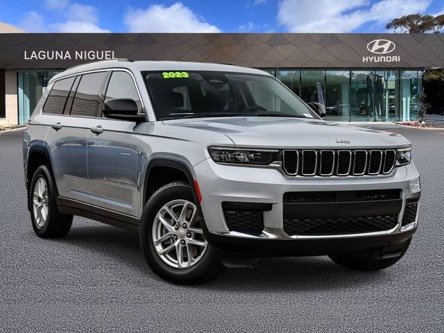 2023 Jeep Grand Cherokee L Laredo 4WD photo