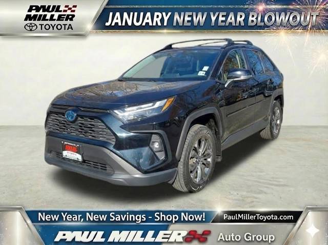 2023 Toyota RAV4 Hybrid XLE Premium AWD photo