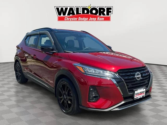 2023 Nissan Kicks SR FWD photo
