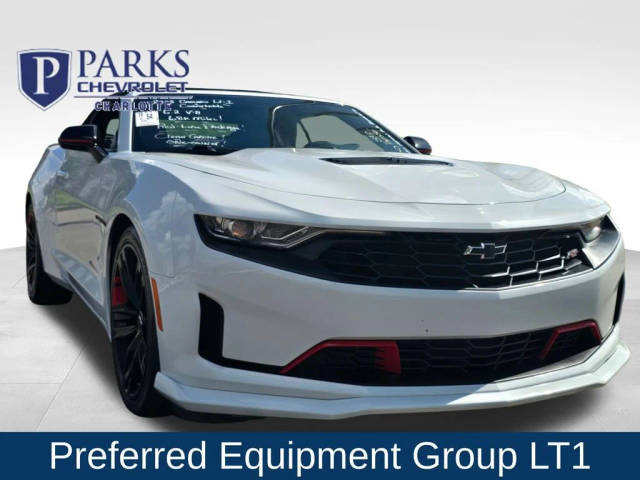 2023 Chevrolet Camaro LT1 RWD photo