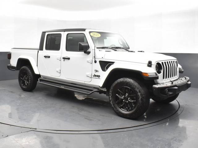 2023 Jeep Gladiator Freedom 4WD photo