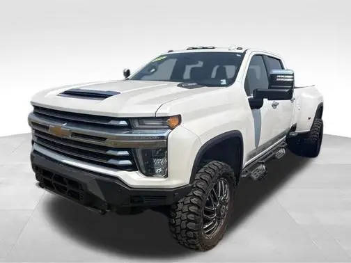 2023 Chevrolet Silverado 3500HD High Country 4WD photo