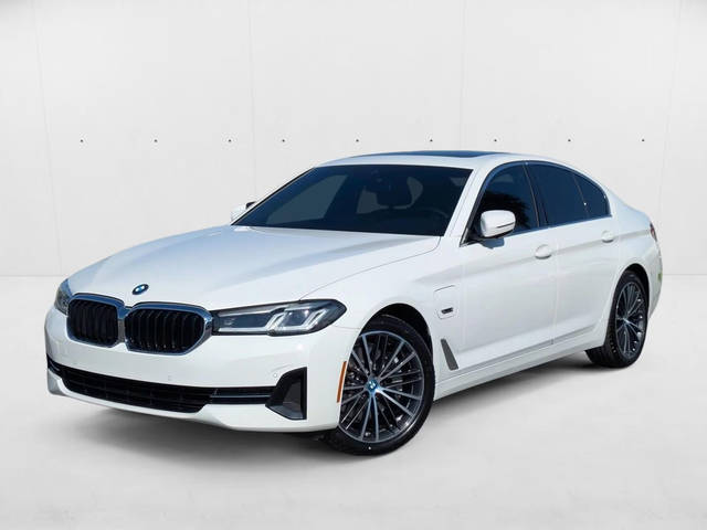 2023 BMW 5 Series 530e RWD photo