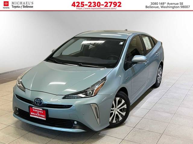 2022 Toyota Prius XLE AWD photo