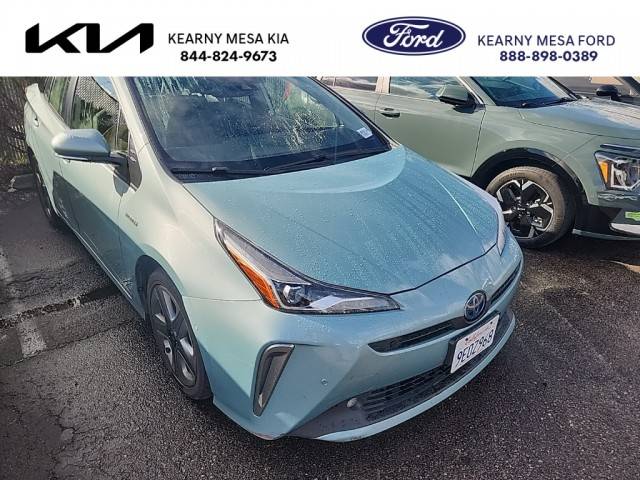 2022 Toyota Prius XLE FWD photo