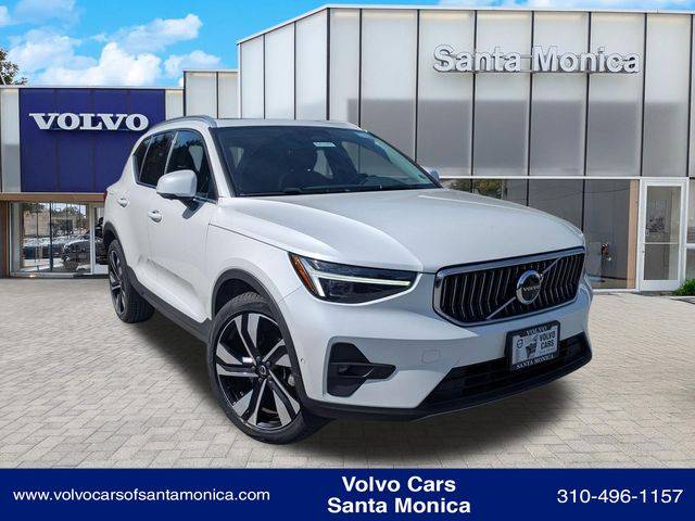 2023 Volvo XC40 Ultimate Bright Theme AWD photo