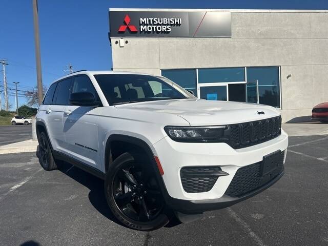 2023 Jeep Grand Cherokee Altitude 4WD photo