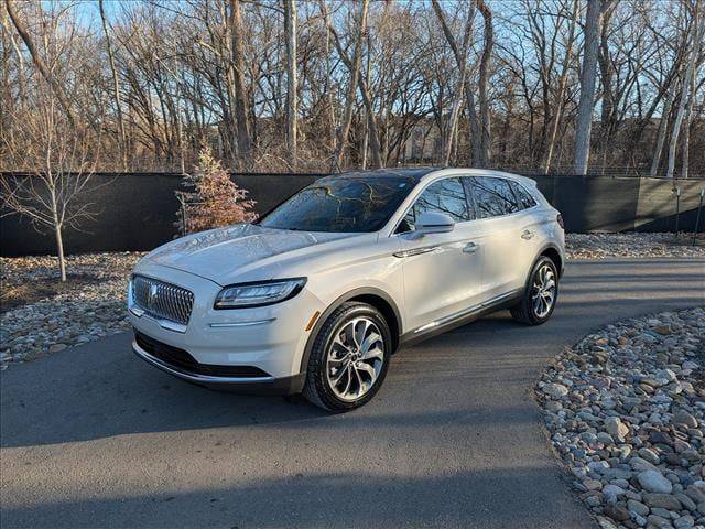 2022 Lincoln Nautilus Reserve AWD photo