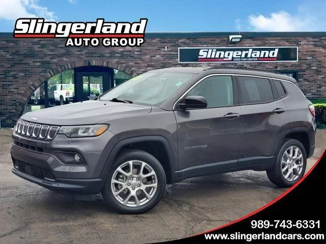 2022 Jeep Compass Latitude Lux 4WD photo