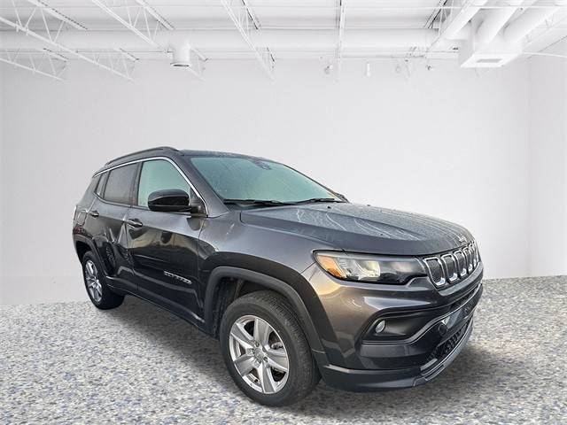 2022 Jeep Compass Latitude 4WD photo