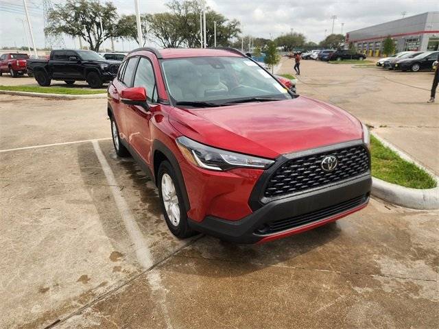 2022 Toyota Corolla Cross LE AWD photo