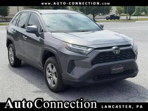 2022 Toyota RAV4 XLE AWD photo