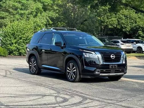 2023 Nissan Pathfinder Platinum 4WD photo