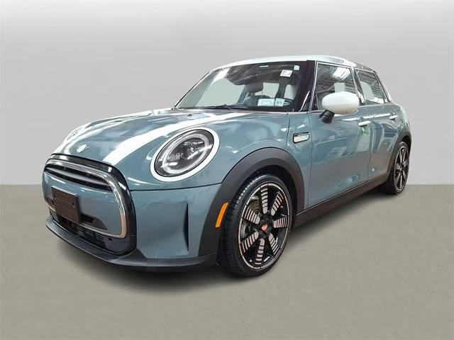 2023 MINI Hardtop 4 Door Cooper FWD photo