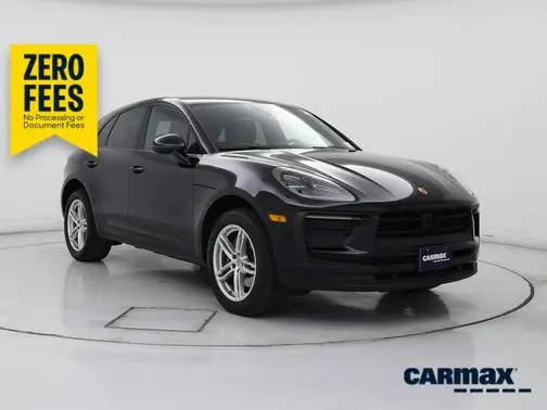 2023 Porsche Macan AWD photo