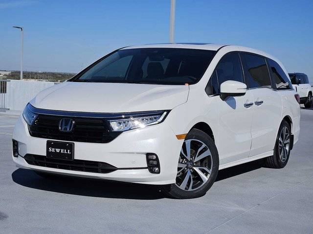 2023 Honda Odyssey Touring FWD photo