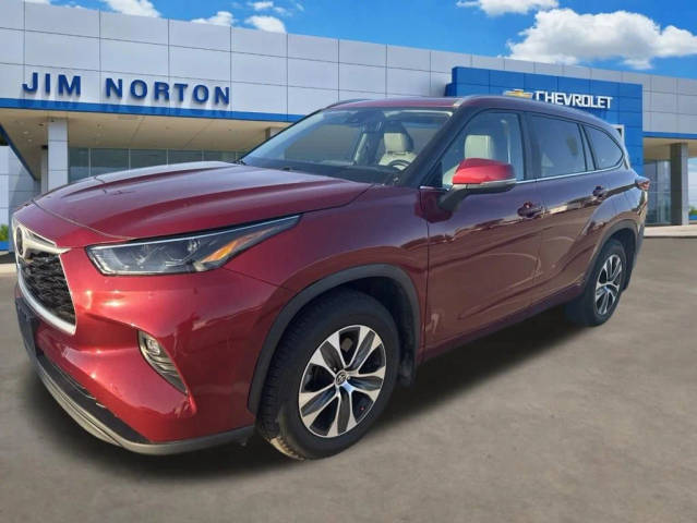 2023 Toyota Highlander XLE FWD photo