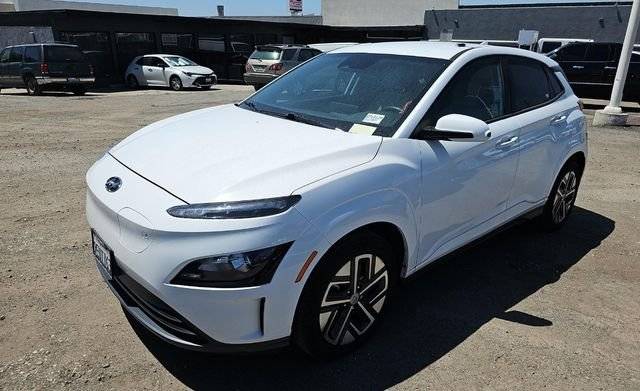 2023 Hyundai Kona SE FWD photo