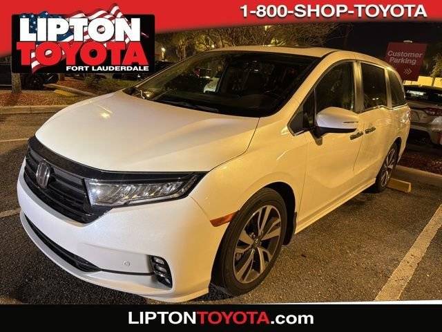 2023 Honda Odyssey Touring FWD photo
