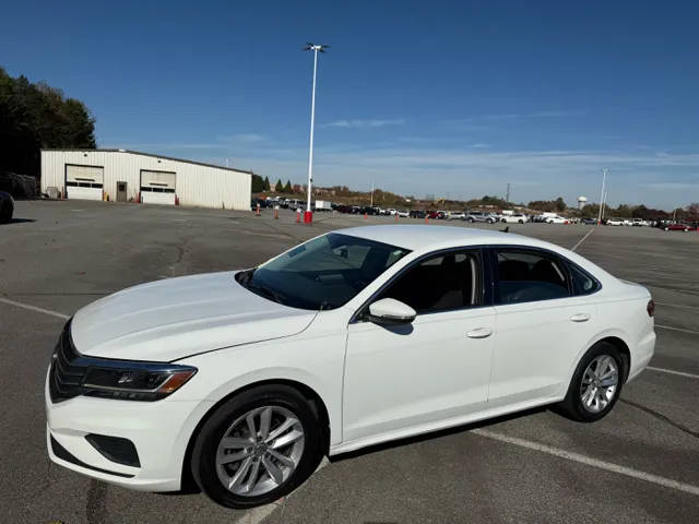 2020 Volkswagen Passat 2.0T SE FWD photo