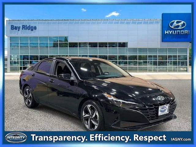 2023 Hyundai Elantra SEL FWD photo