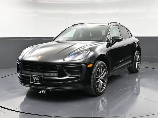 2023 Porsche Macan T AWD photo