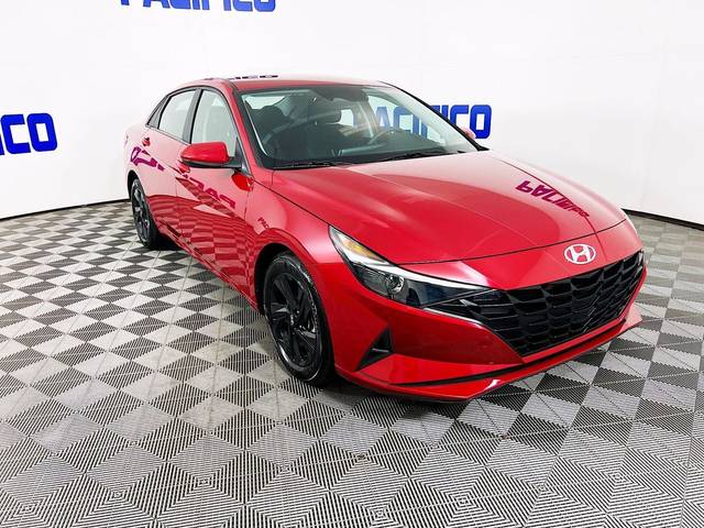 2023 Hyundai Elantra SEL FWD photo
