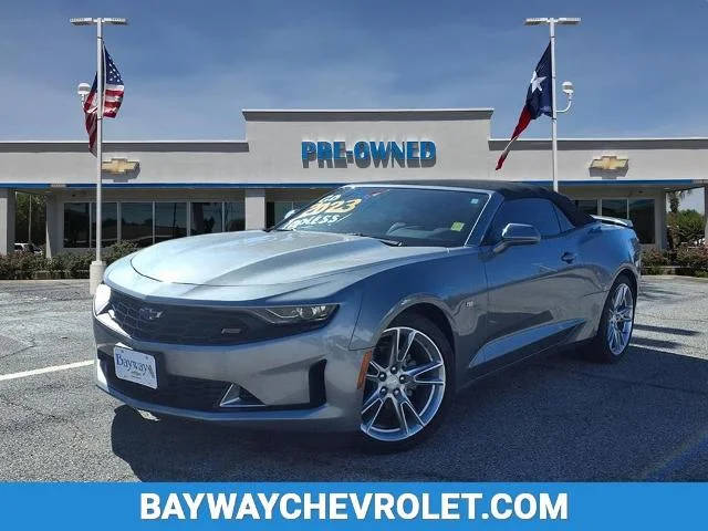 2023 Chevrolet Camaro 2LT RWD photo