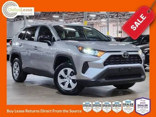 2022 Toyota RAV4 LE FWD photo