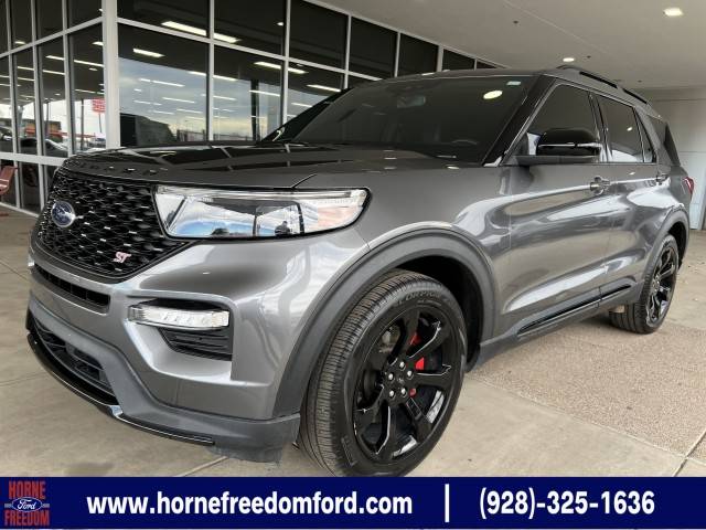 2022 Ford Explorer ST RWD photo