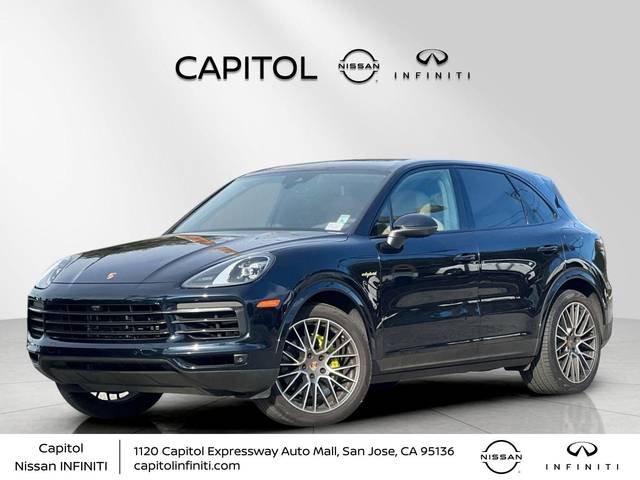 2023 Porsche Cayenne E-Hybrid AWD photo