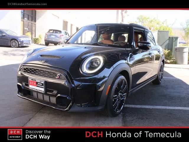 2023 MINI Hardtop 4 Door Cooper S FWD photo