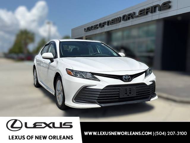 2021 Toyota Camry LE FWD photo