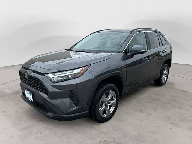 2022 Toyota RAV4 XLE AWD photo