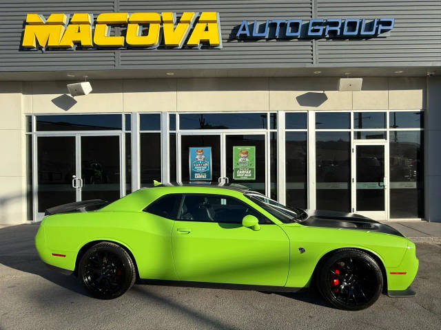2015 Dodge Challenger SRT Hellcat RWD photo