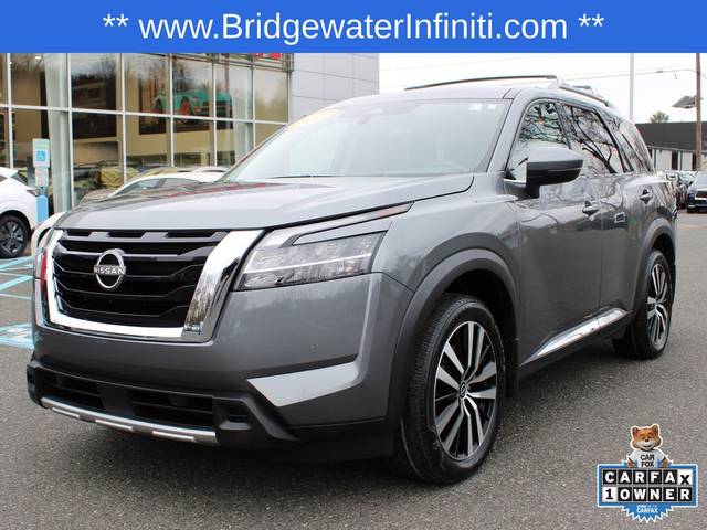2023 Nissan Pathfinder Platinum 4WD photo