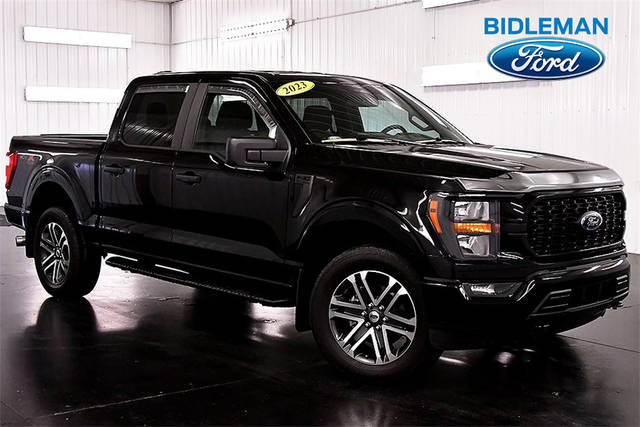 2023 Ford F-150 XL 4WD photo