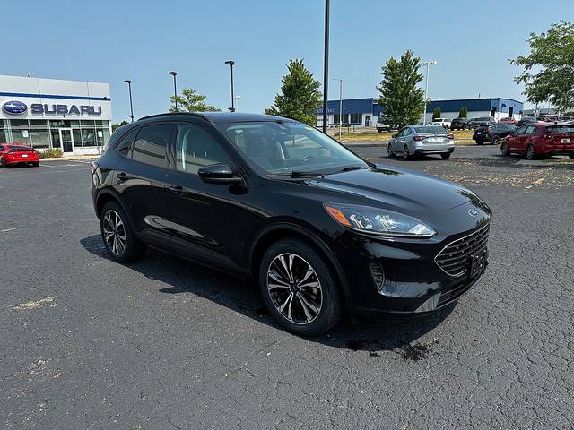 2022 Ford Escape SE AWD photo