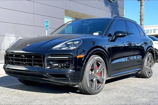 2023 Porsche Cayenne GTS AWD photo