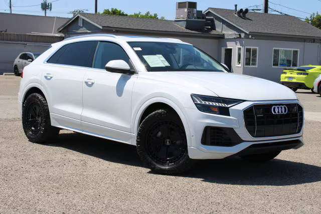 2023 Audi Q8 Premium Plus AWD photo