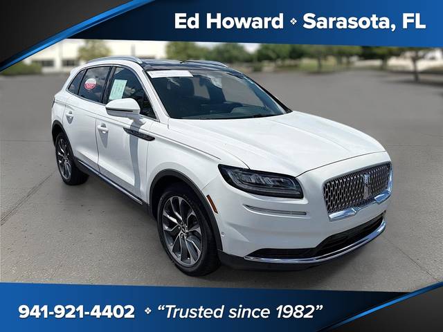 2022 Lincoln Nautilus Reserve AWD photo