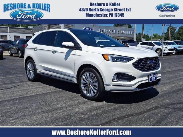 2022 Ford Edge Titanium AWD photo