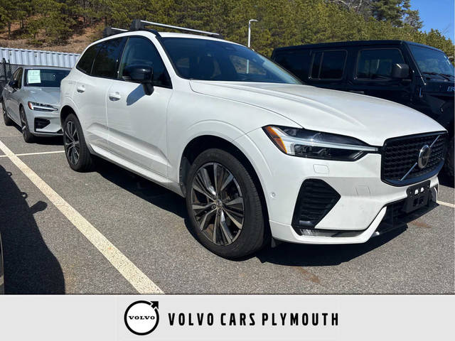 2023 Volvo XC60 Plus Dark Theme AWD photo