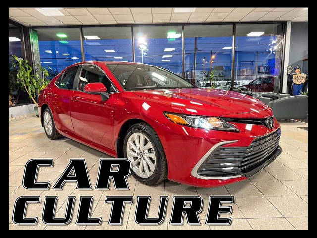 2023 Toyota Camry LE FWD photo