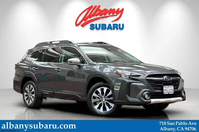 2023 Subaru Outback Touring AWD photo