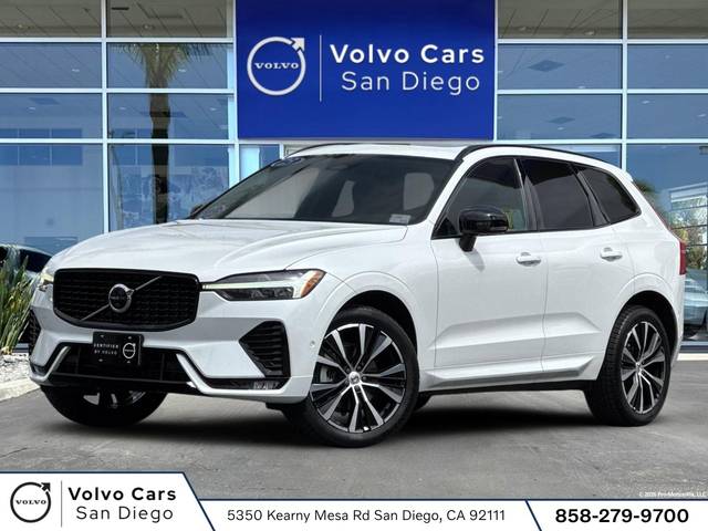 2023 Volvo XC60 Plus Dark Theme AWD photo